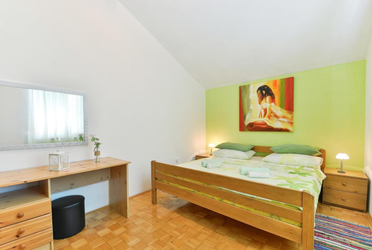 Family Friendly Apartments With A Swimming Pool Zadar - 18098 Exterior photo